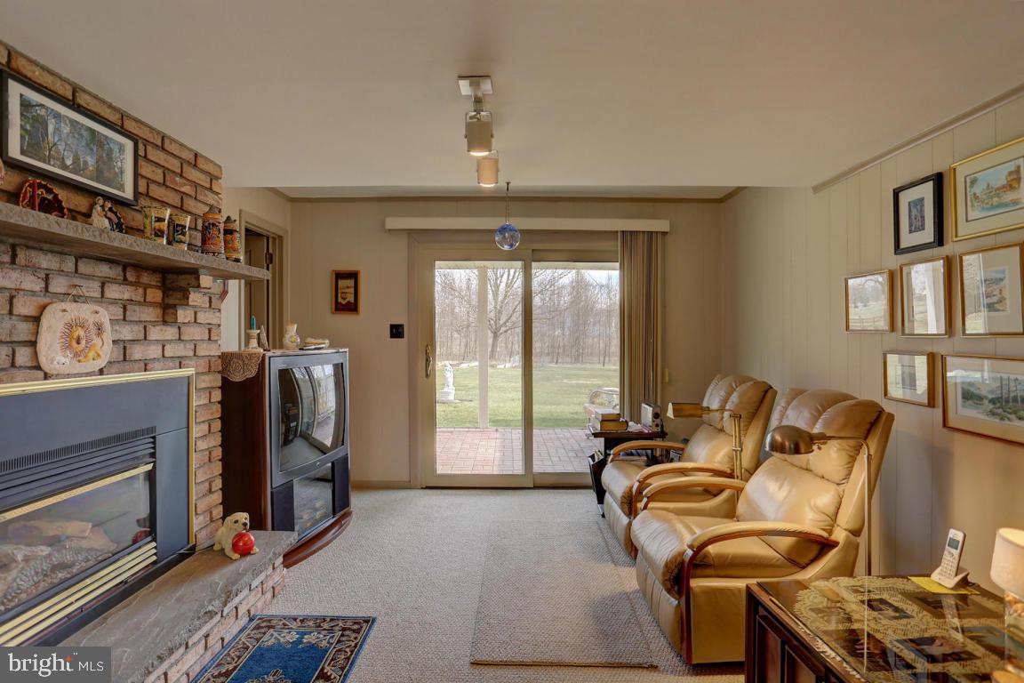 FOXCHASE - Residential
