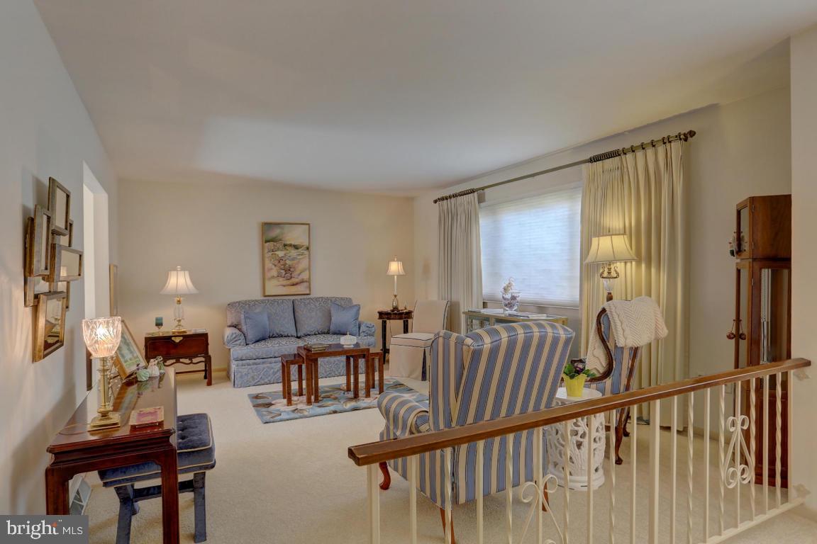FOXCHASE - Residential