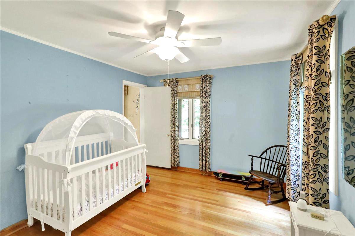 CRESTWOOD - Residential