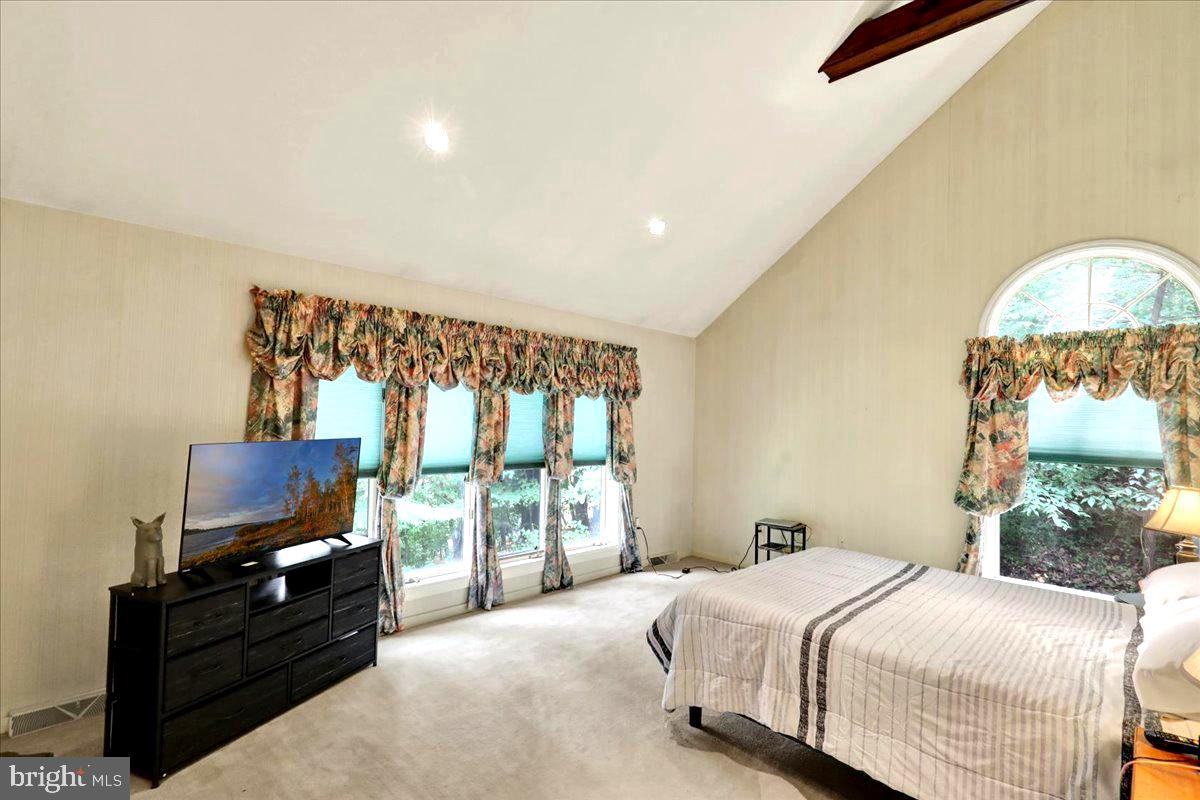 CRESTWOOD - Residential