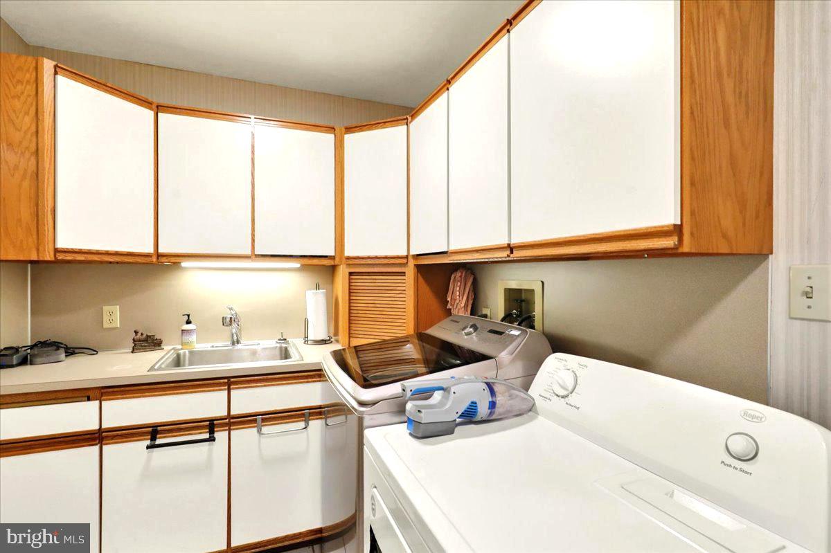 CRESTWOOD - Residential