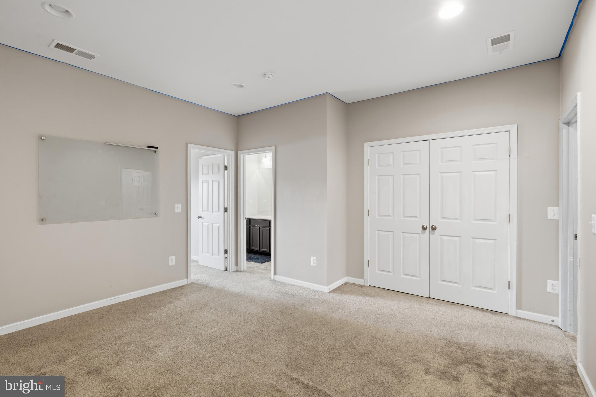 MAYFAIR - Residential