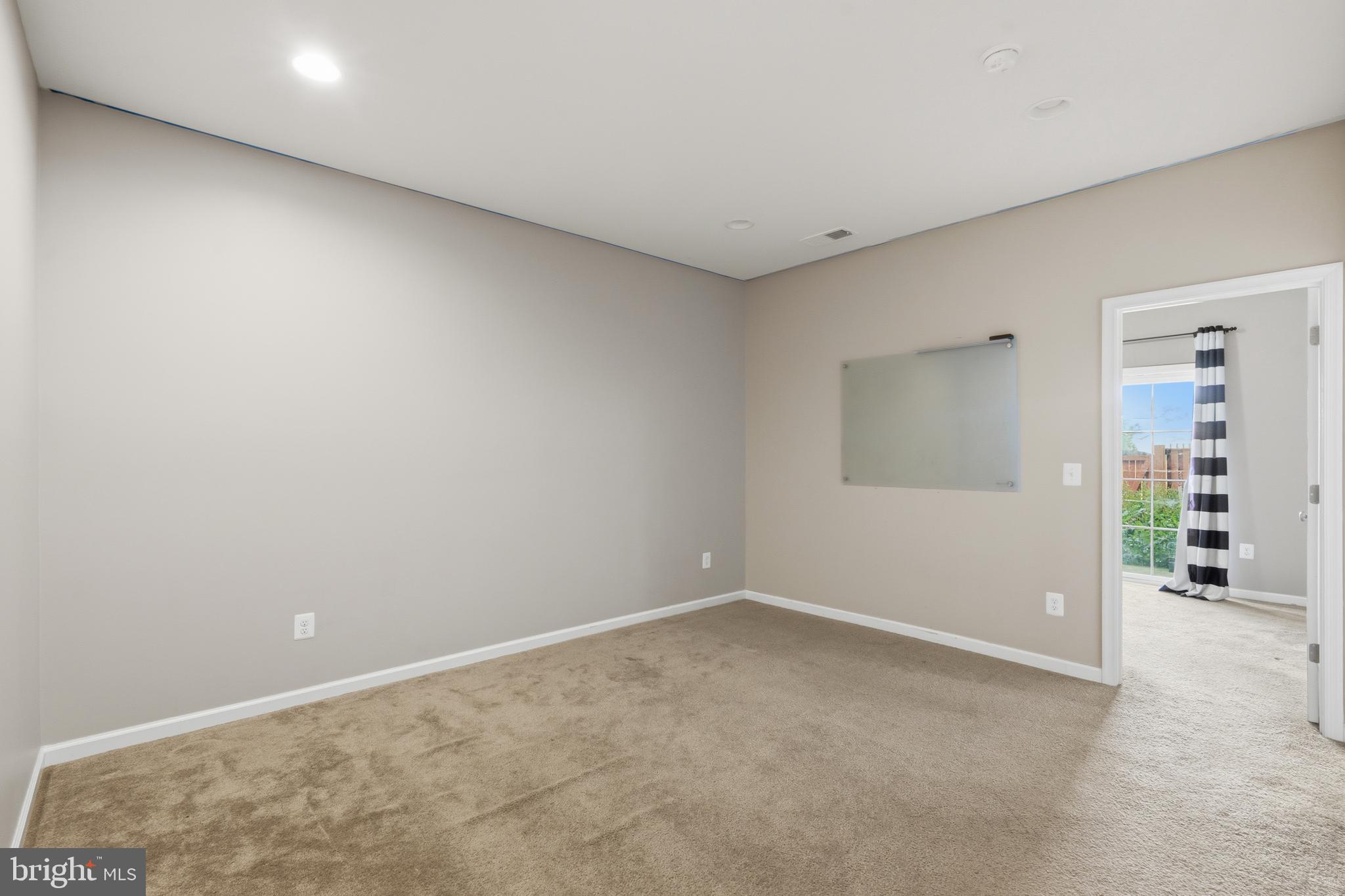 MAYFAIR - Residential