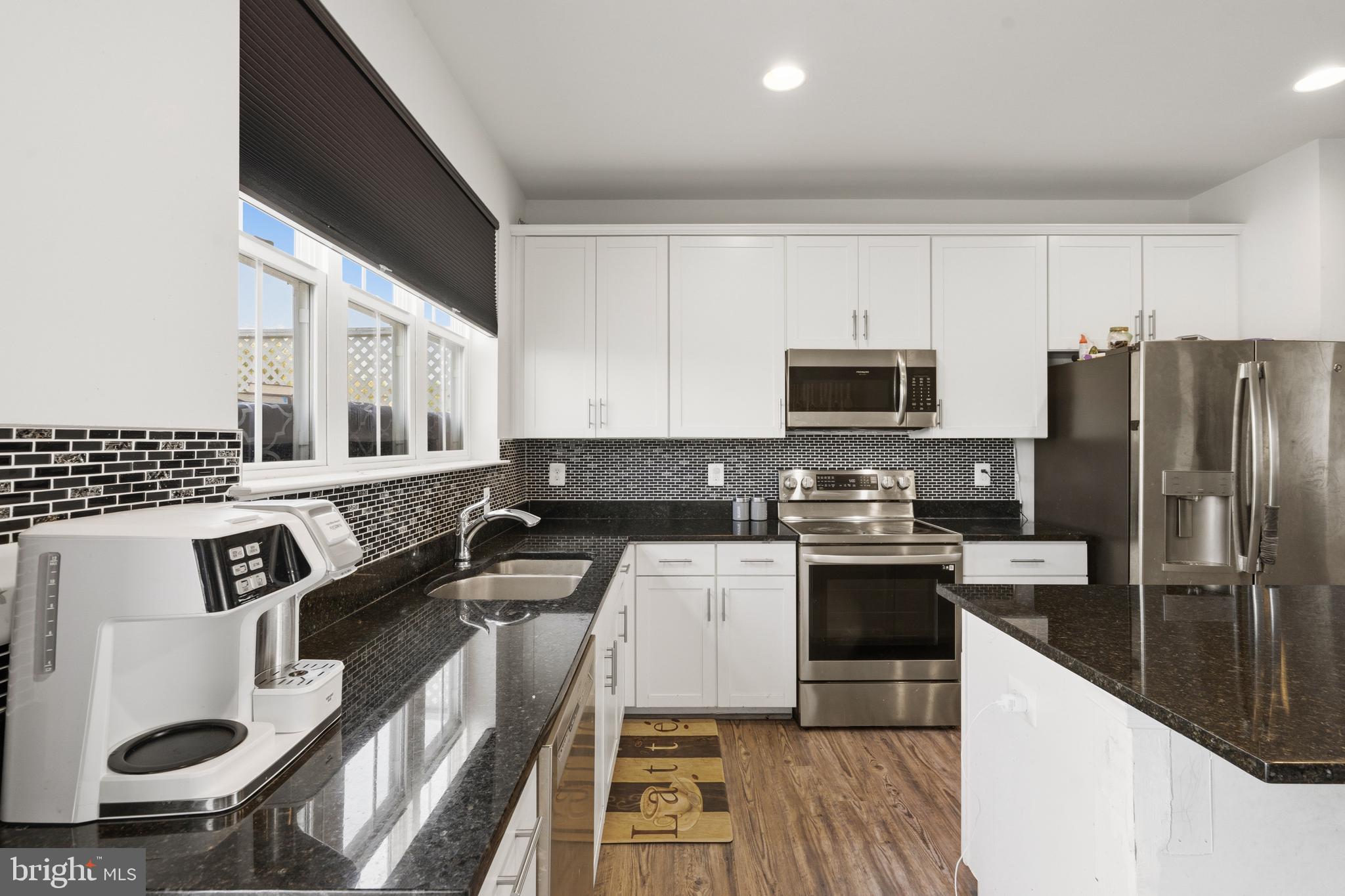 MAYFAIR - Residential