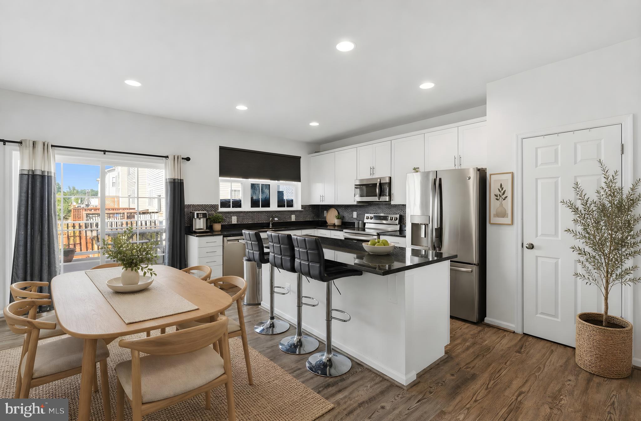 MAYFAIR - Residential