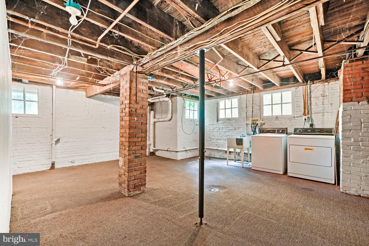 MURRAY HILL - Residential