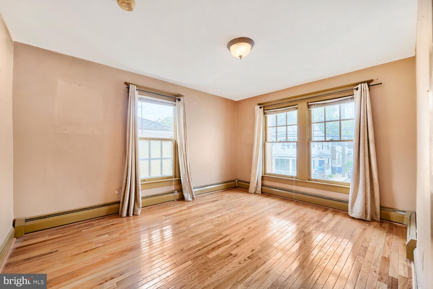 MURRAY HILL - Residential