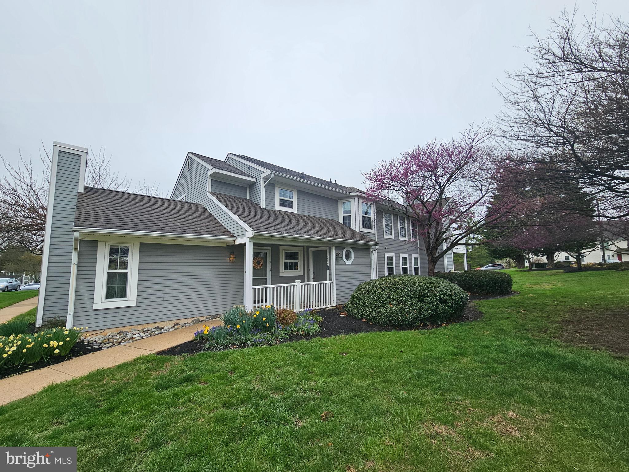 BRADFORD SQUARE - Residential Lease