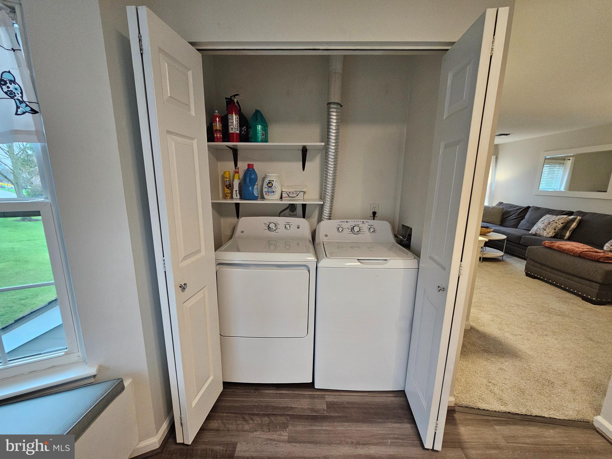 BRADFORD SQUARE - Residential Lease
