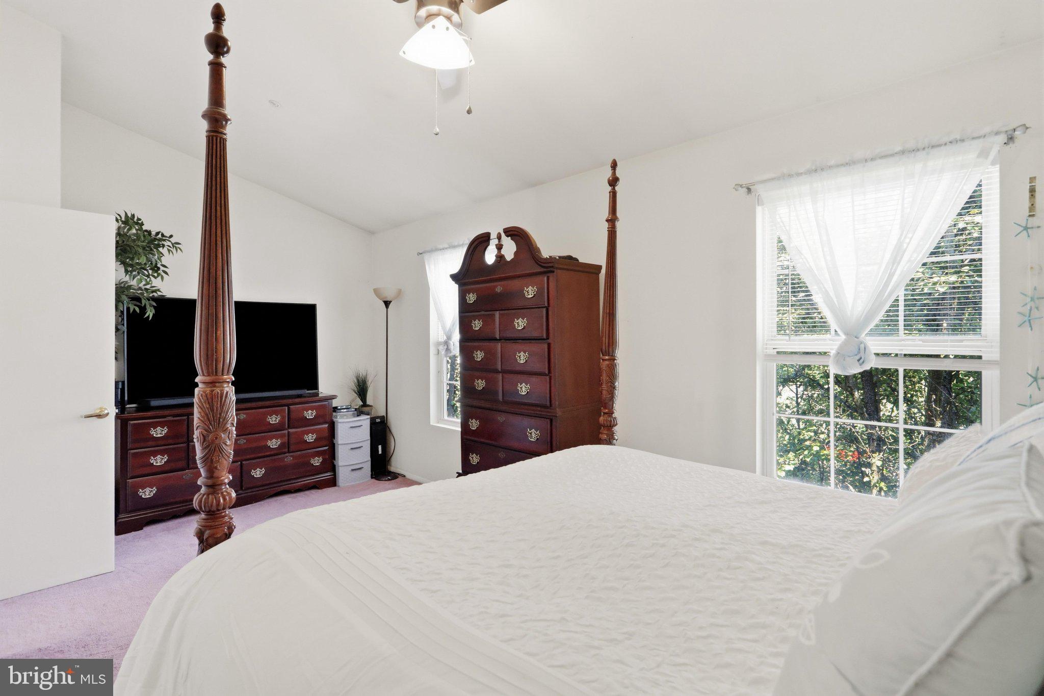 WHISPERING RIDGE - Residential