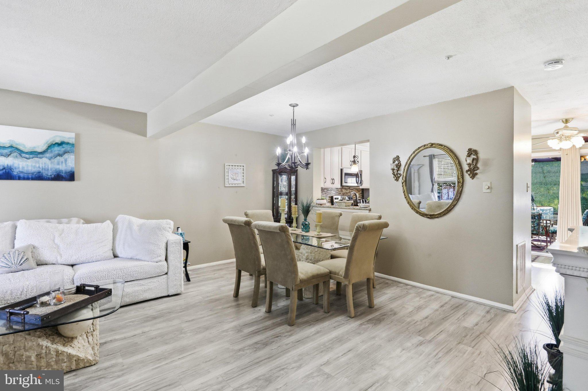 WHISPERING RIDGE - Residential