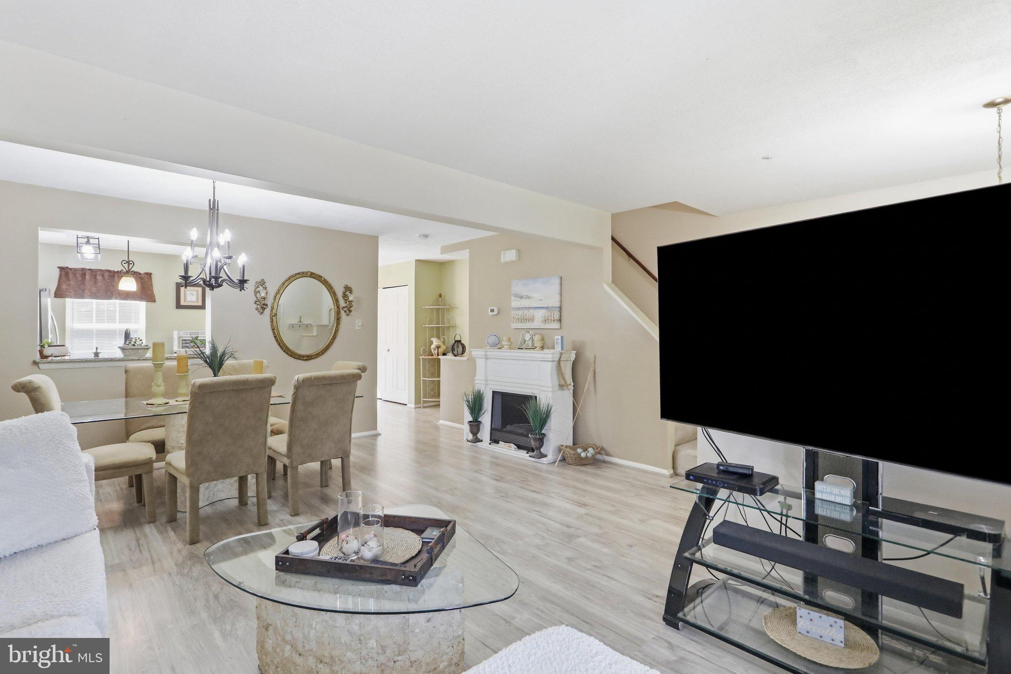 WHISPERING RIDGE - Residential