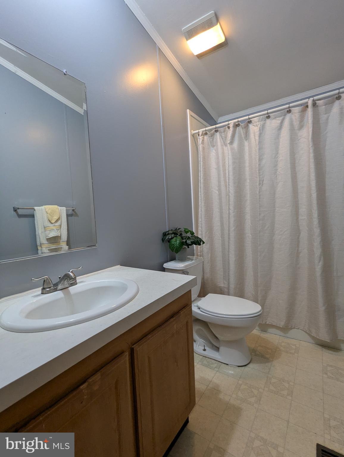 HILLANDALE HOMES - Residential