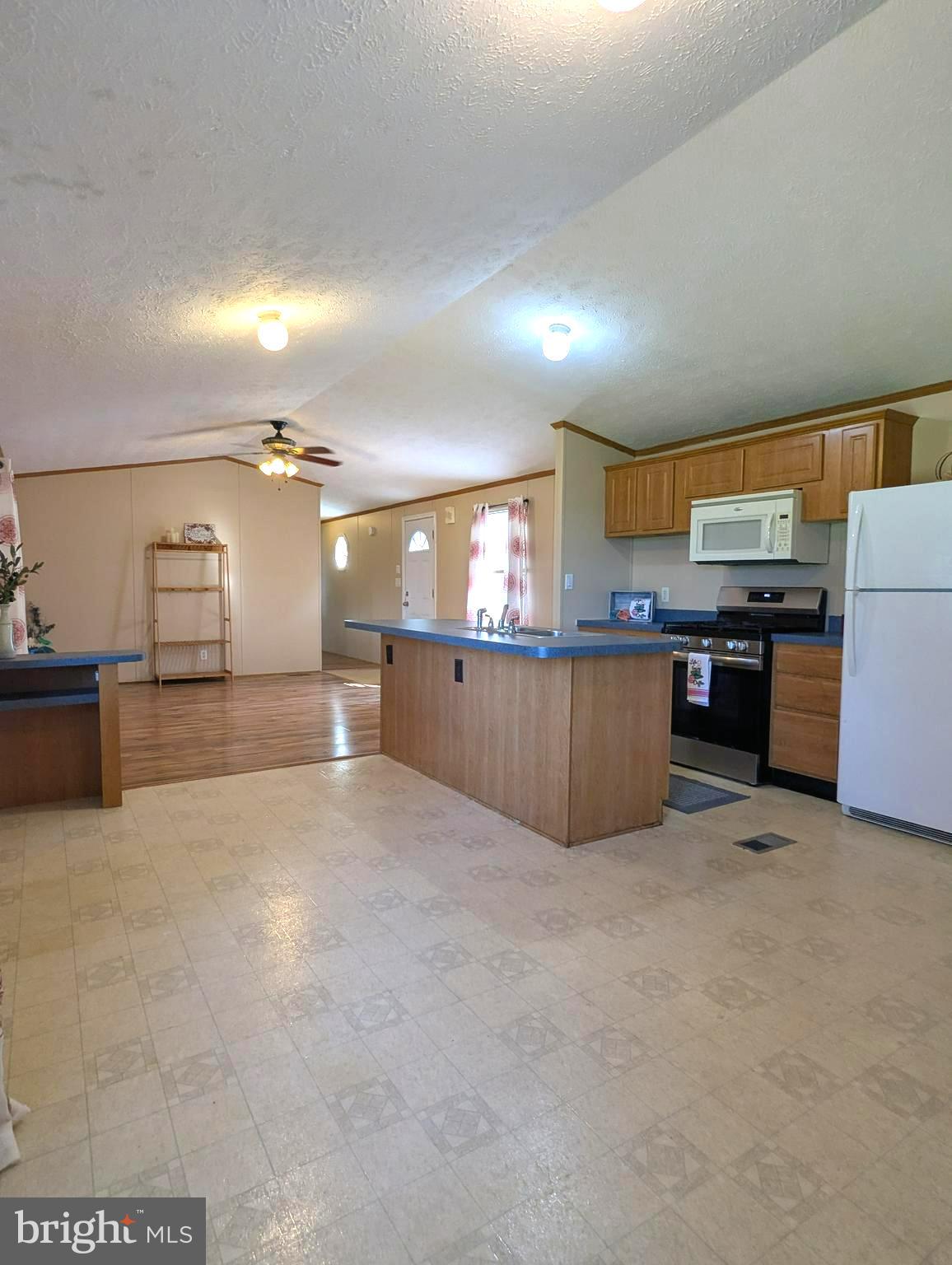 HILLANDALE HOMES - Residential