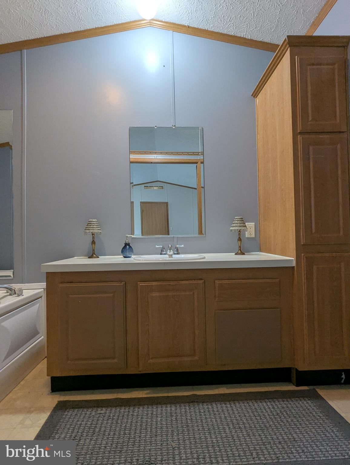 HILLANDALE HOMES - Residential