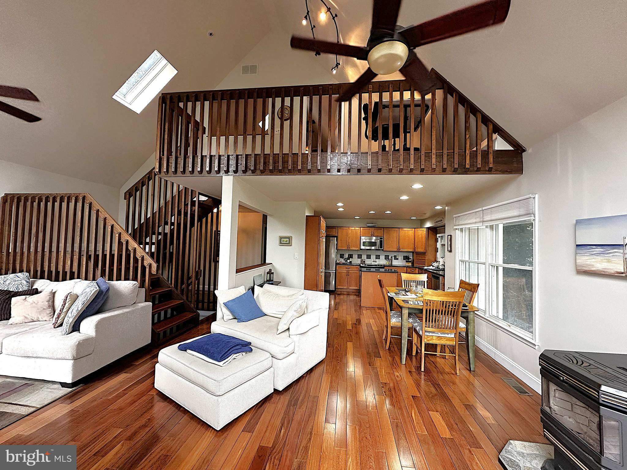 SILVER SANDS - Residential