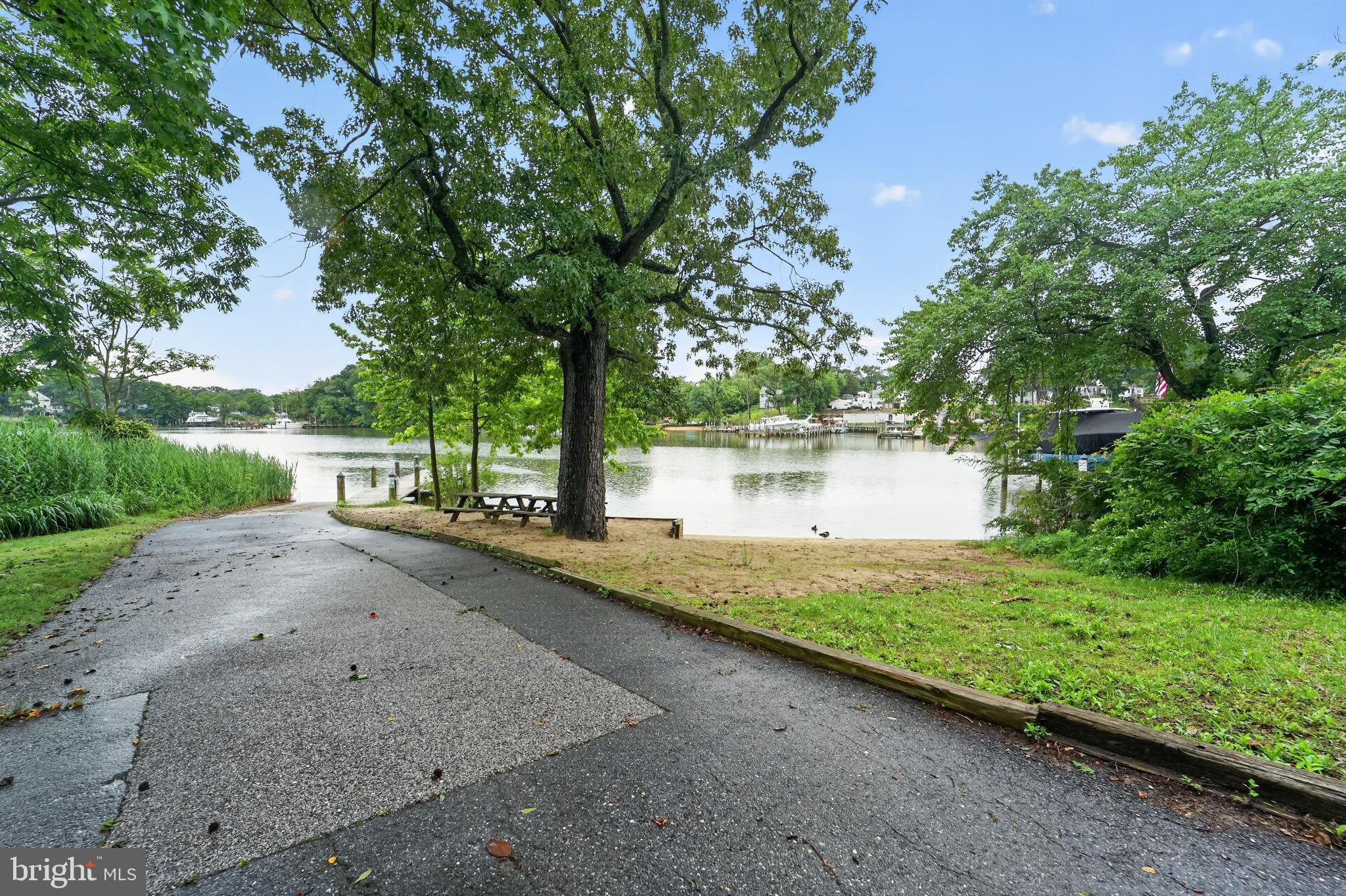 SILVER SANDS - Residential
