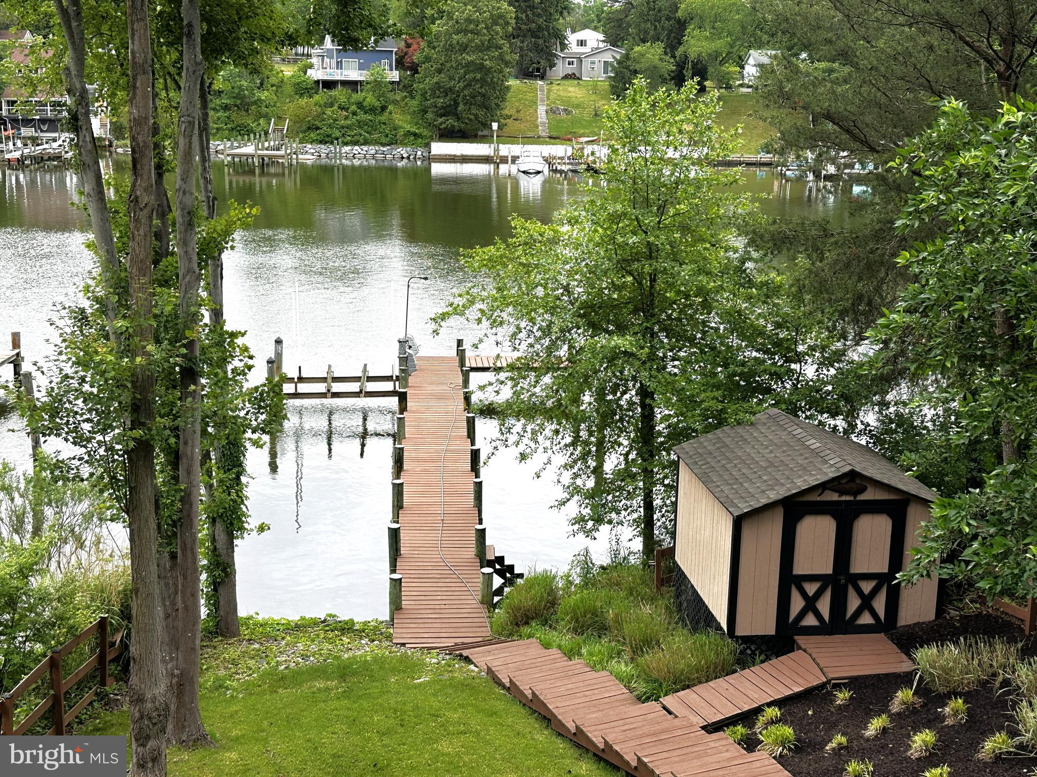 SILVER SANDS - Residential