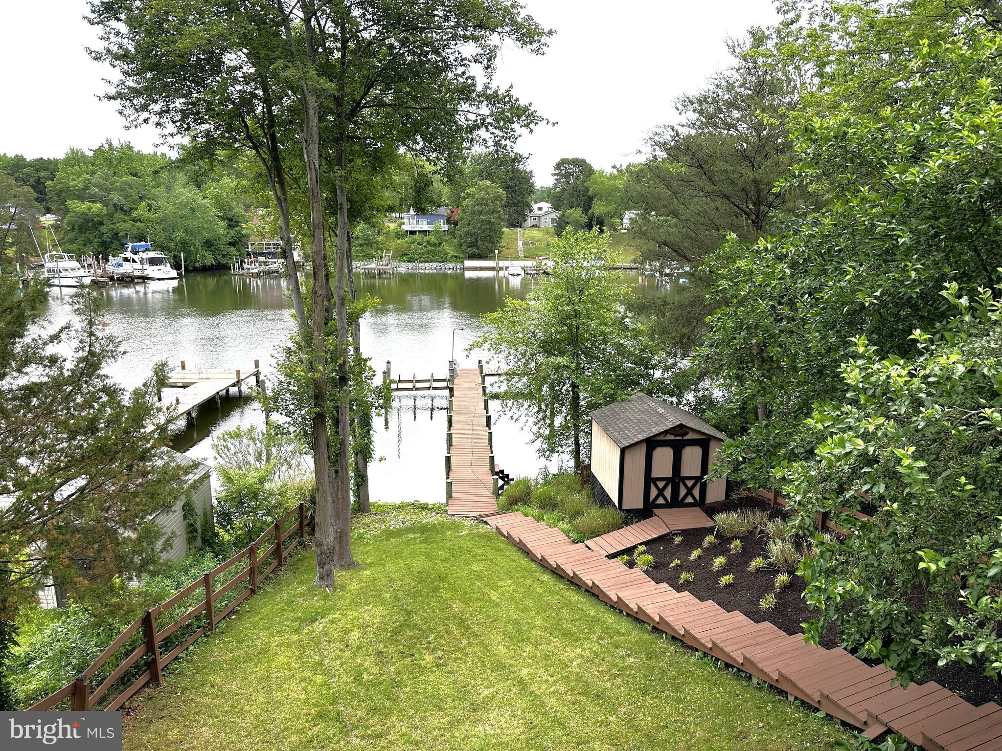 SILVER SANDS - Residential