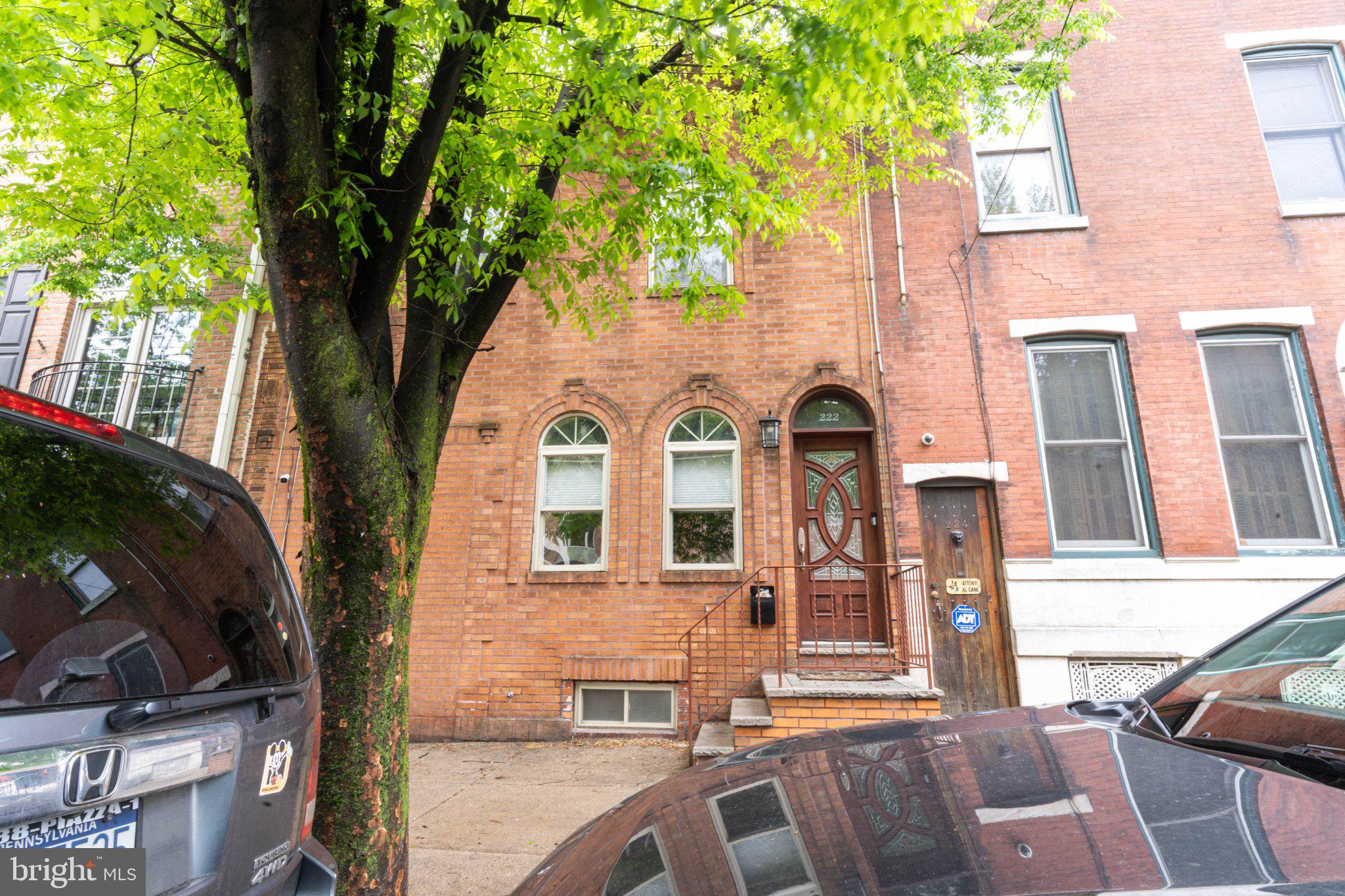 QUEEN VILLAGE - Residential
