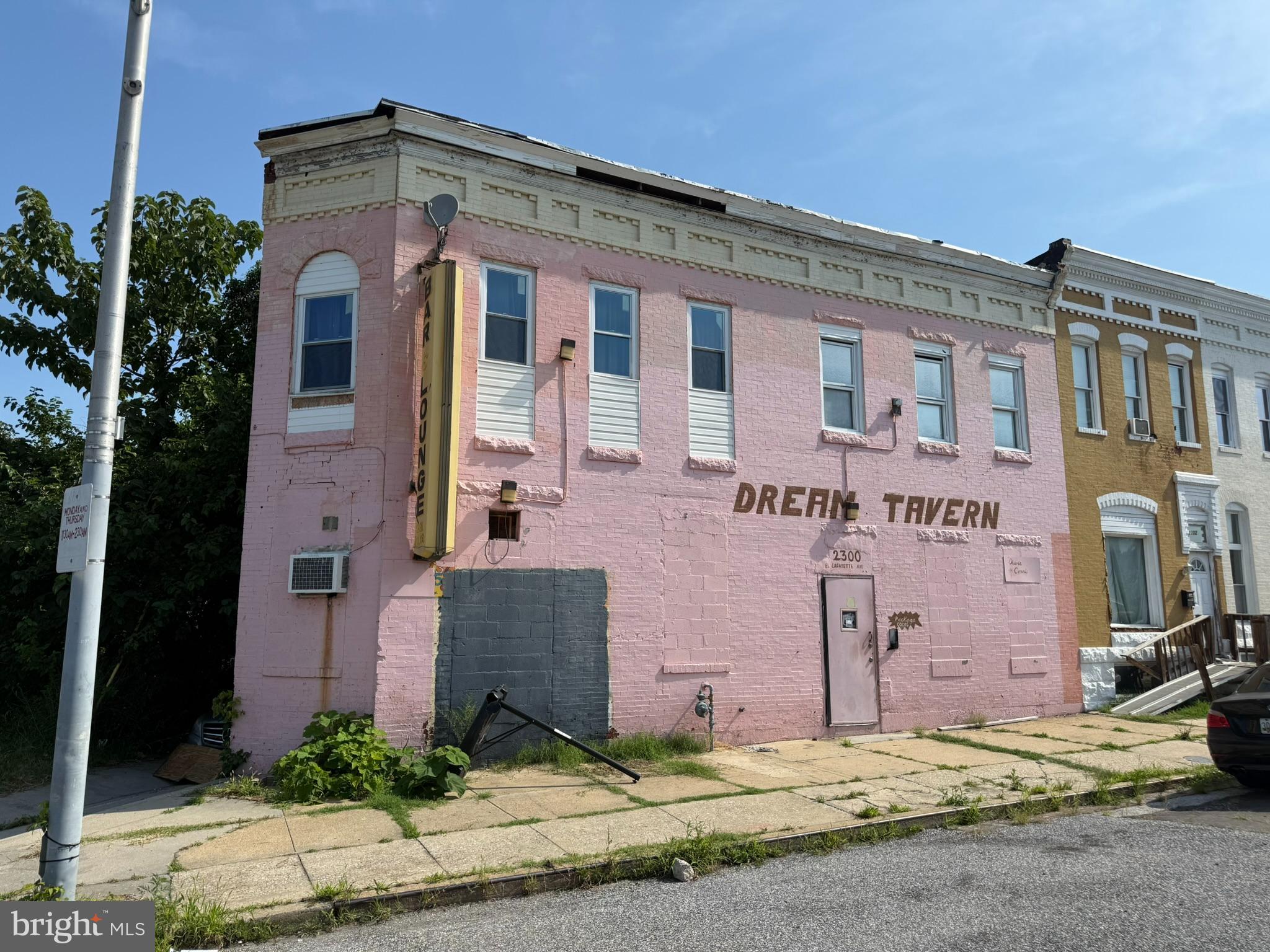 ONLINE AUCTION: This auction takes place on the Ashland Auction Group website bidding platform. Bidding begins 8/3/2026, 10:00 AM. Bidding ends 8/5/2026, 11:20 AM. The list price is the suggested opening bid. Deposit: $5,000.

This two-story townhouse is located in the Broadway East neighborhood of Baltimore City. Conveniently located in East Baltimore near Clifton Park & Golf Course, Northeast Market, and American Brewery. The property is occupied. Conveniently located with easy access to Belair Road, a major traffic artery connecting Downtown Baltimore, I-95, and surrounding communities.