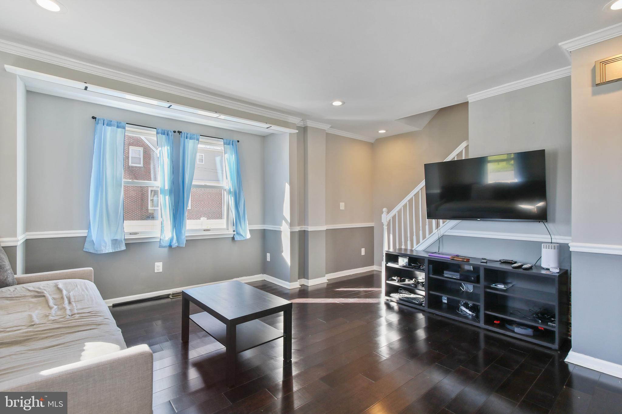 CROMWELL MANOR - Residential Lease