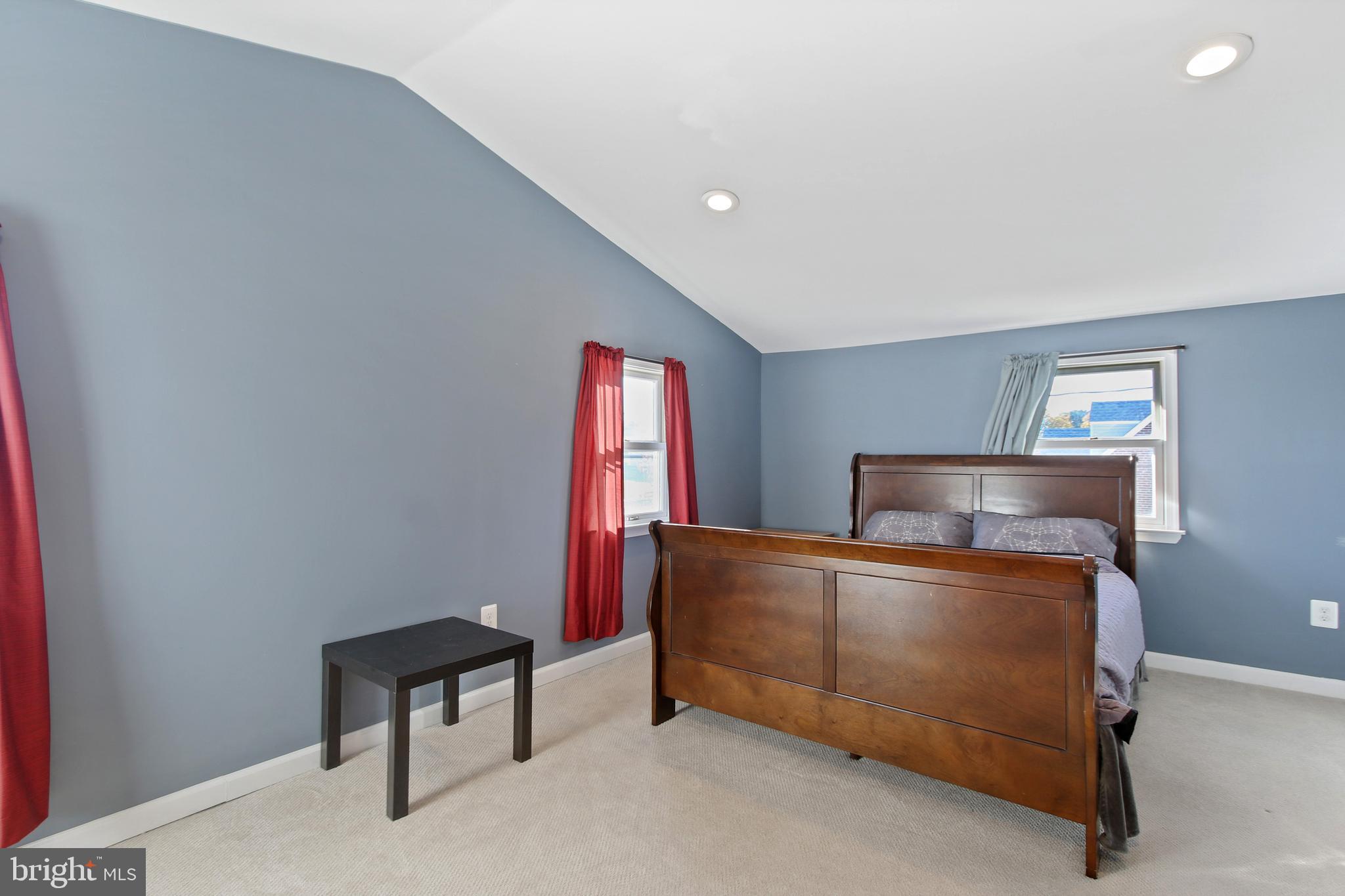 CROMWELL MANOR - Residential Lease