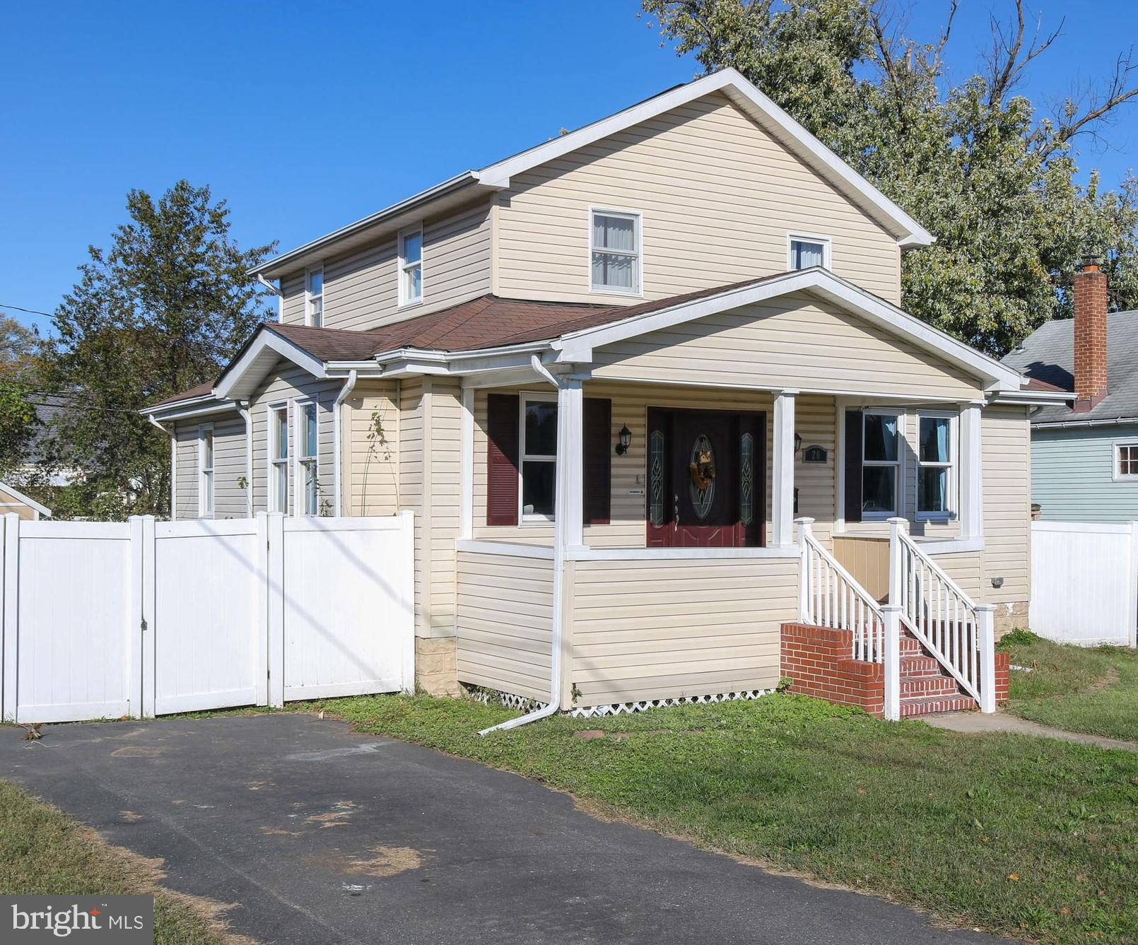 CROMWELL MANOR - Residential Lease