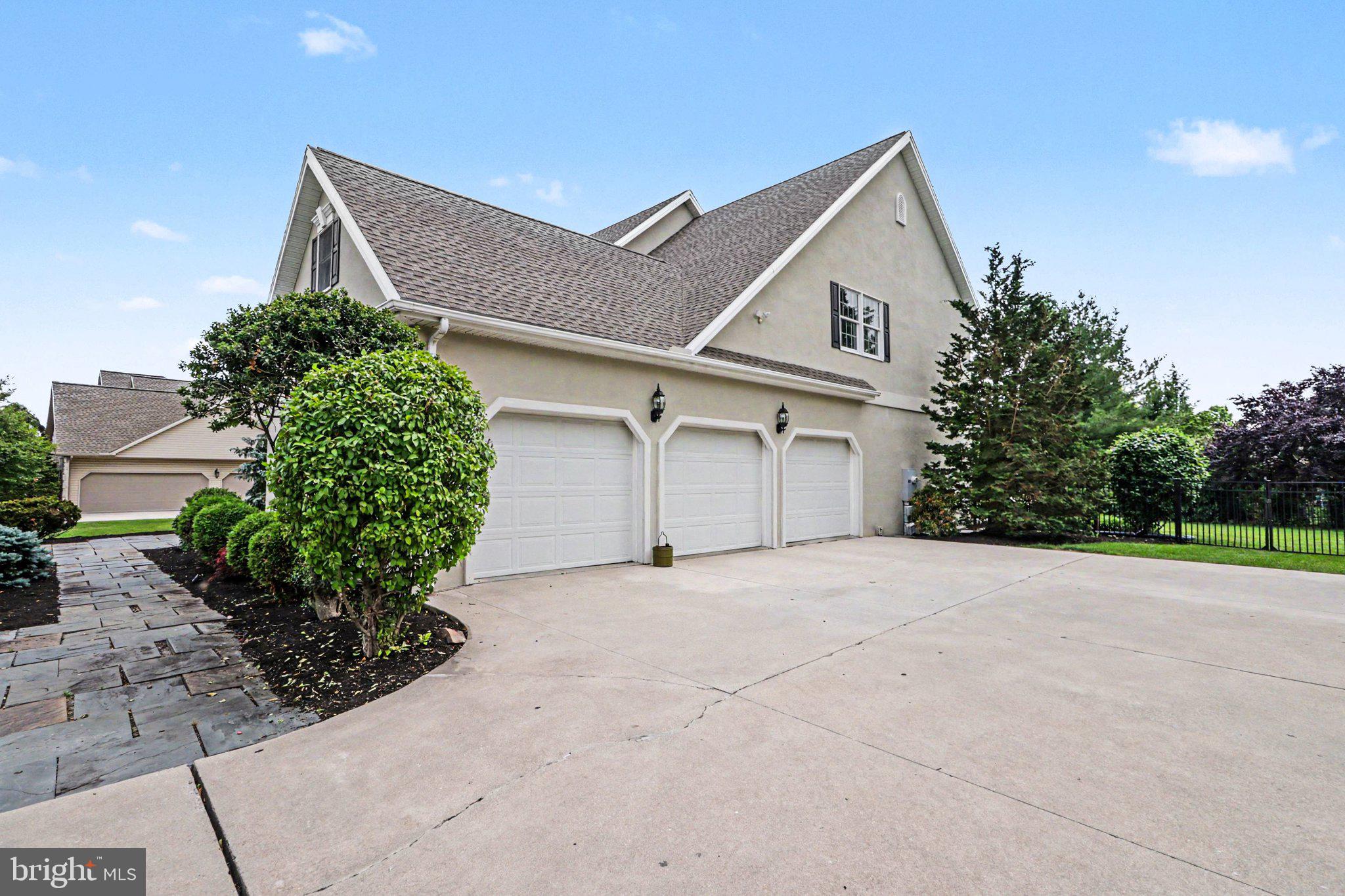 ESTATES OF FOREST HILLS - Residential