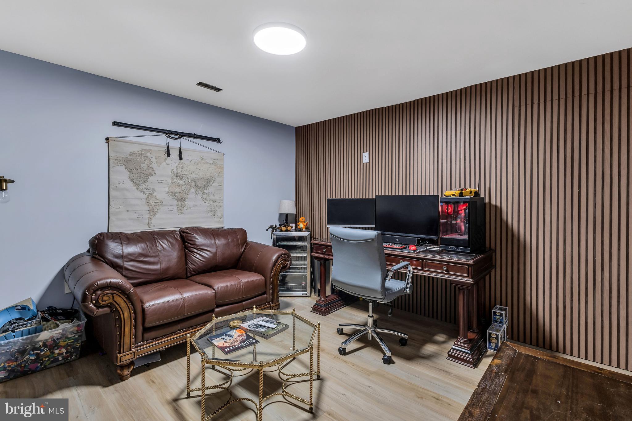 LEONARDS GRANT - Residential