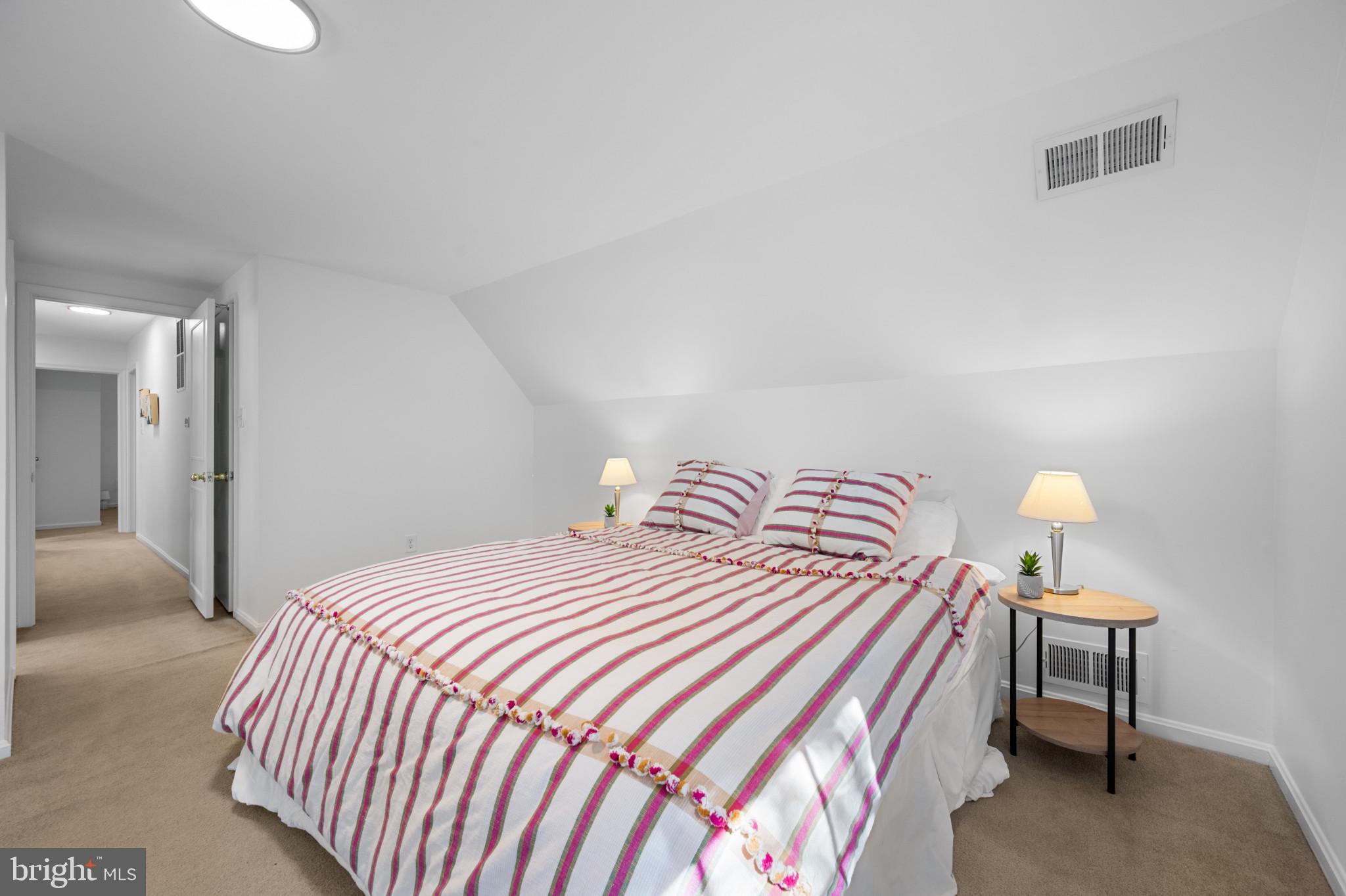 LAYHILL - Residential