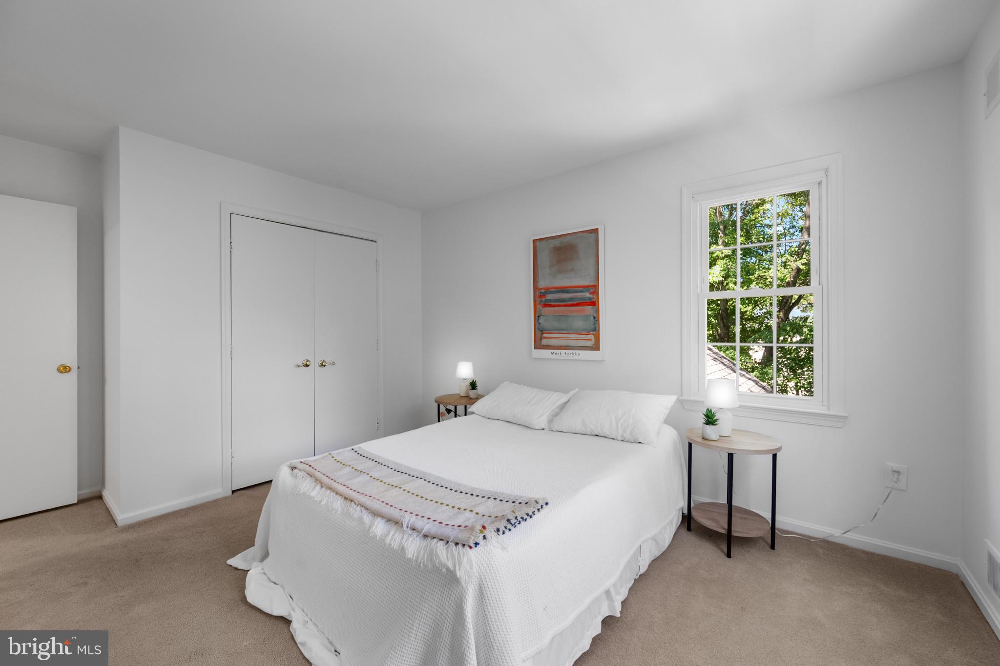 LAYHILL - Residential