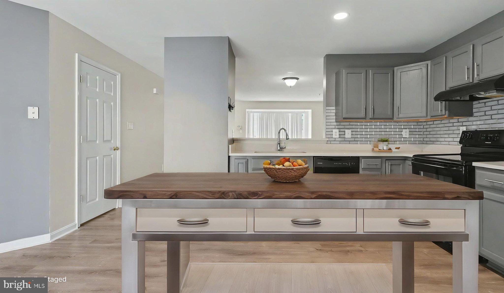 CHANEYS CHOICE - Residential
