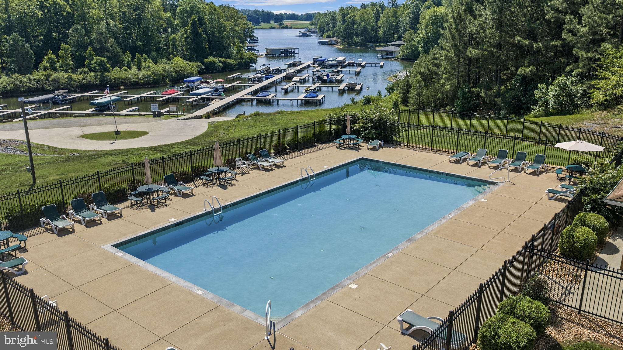 THE WATERS AT LAKE ANNA - Residential