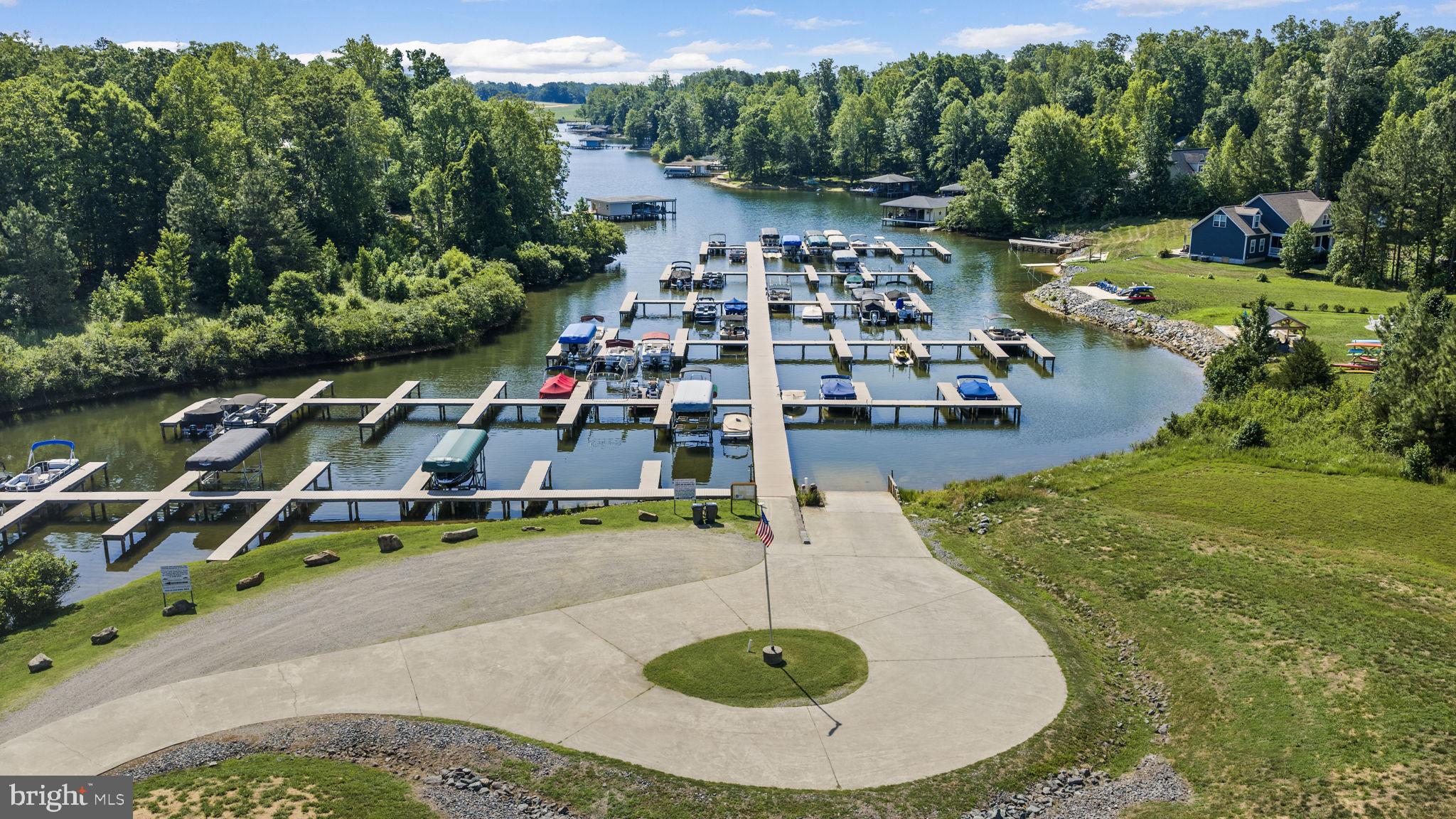 THE WATERS AT LAKE ANNA - Residential
