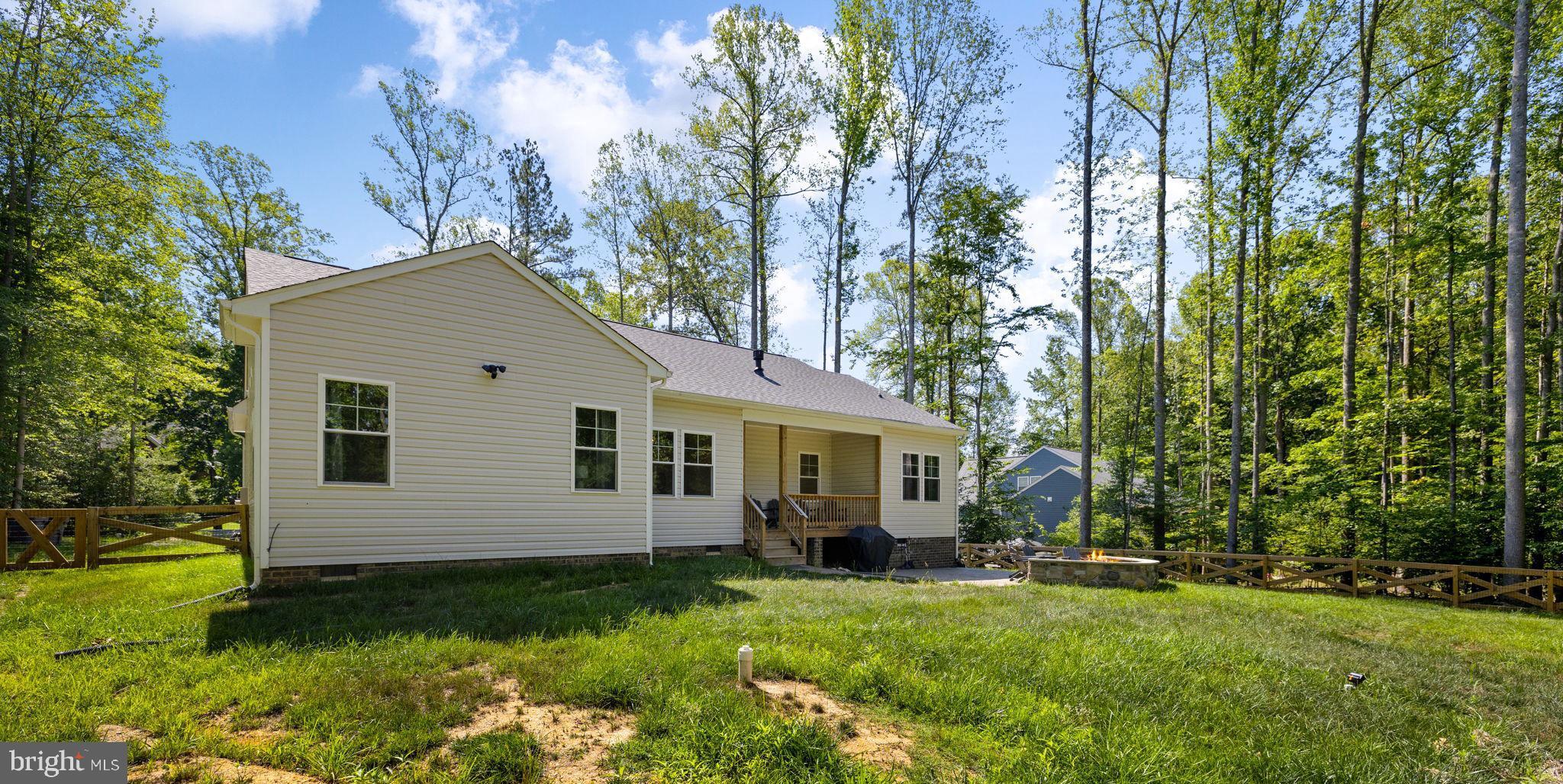 THE WATERS AT LAKE ANNA - Residential