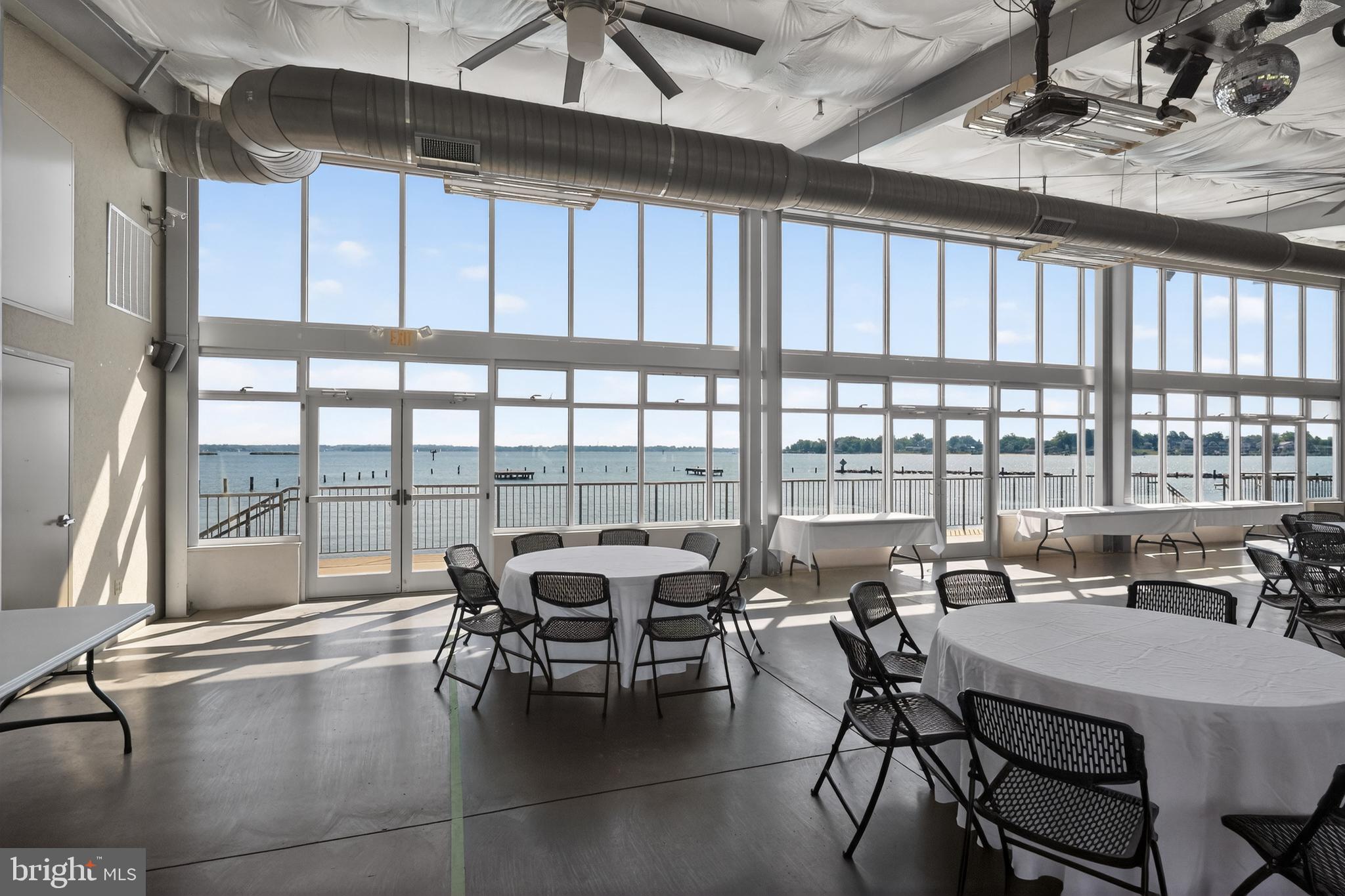 SELBY ON THE BAY - Residential