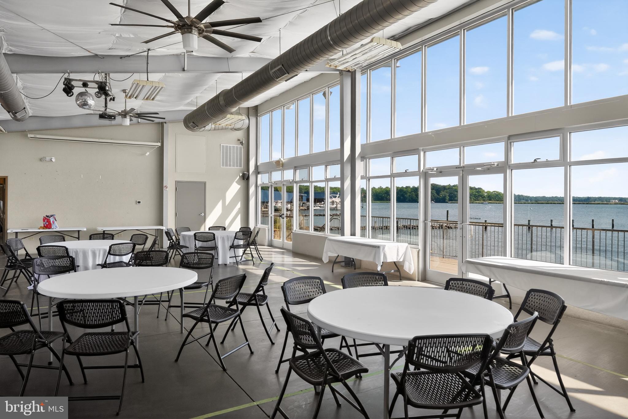 SELBY ON THE BAY - Residential