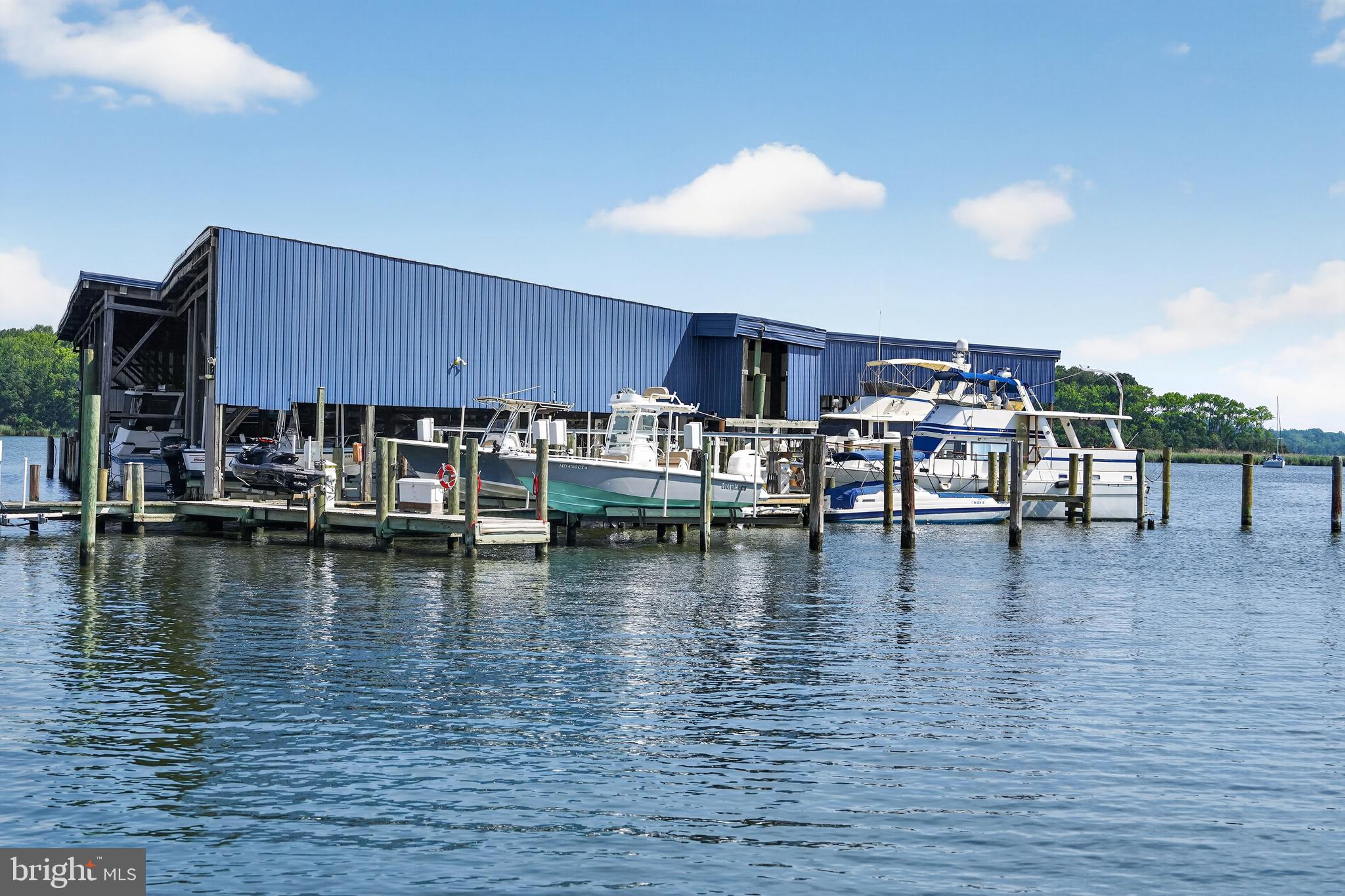 SELBY ON THE BAY - Residential