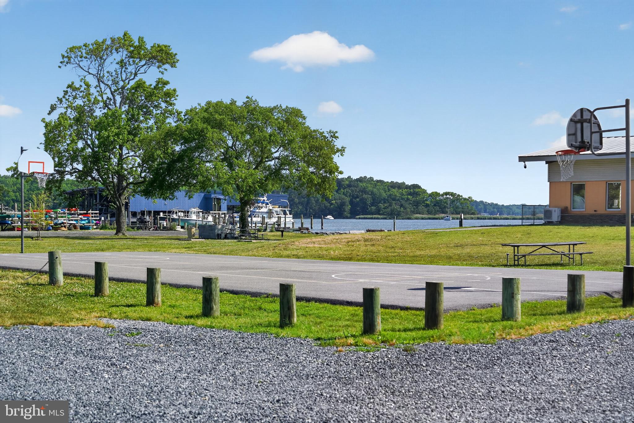 SELBY ON THE BAY - Residential