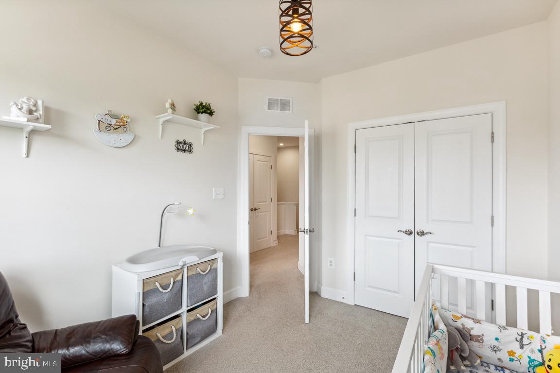 CAPITAL COURT - Residential Lease