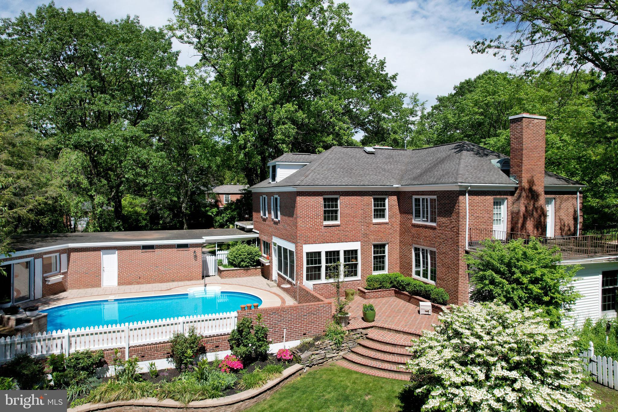 COLLEGE HEIGHTS - Residential