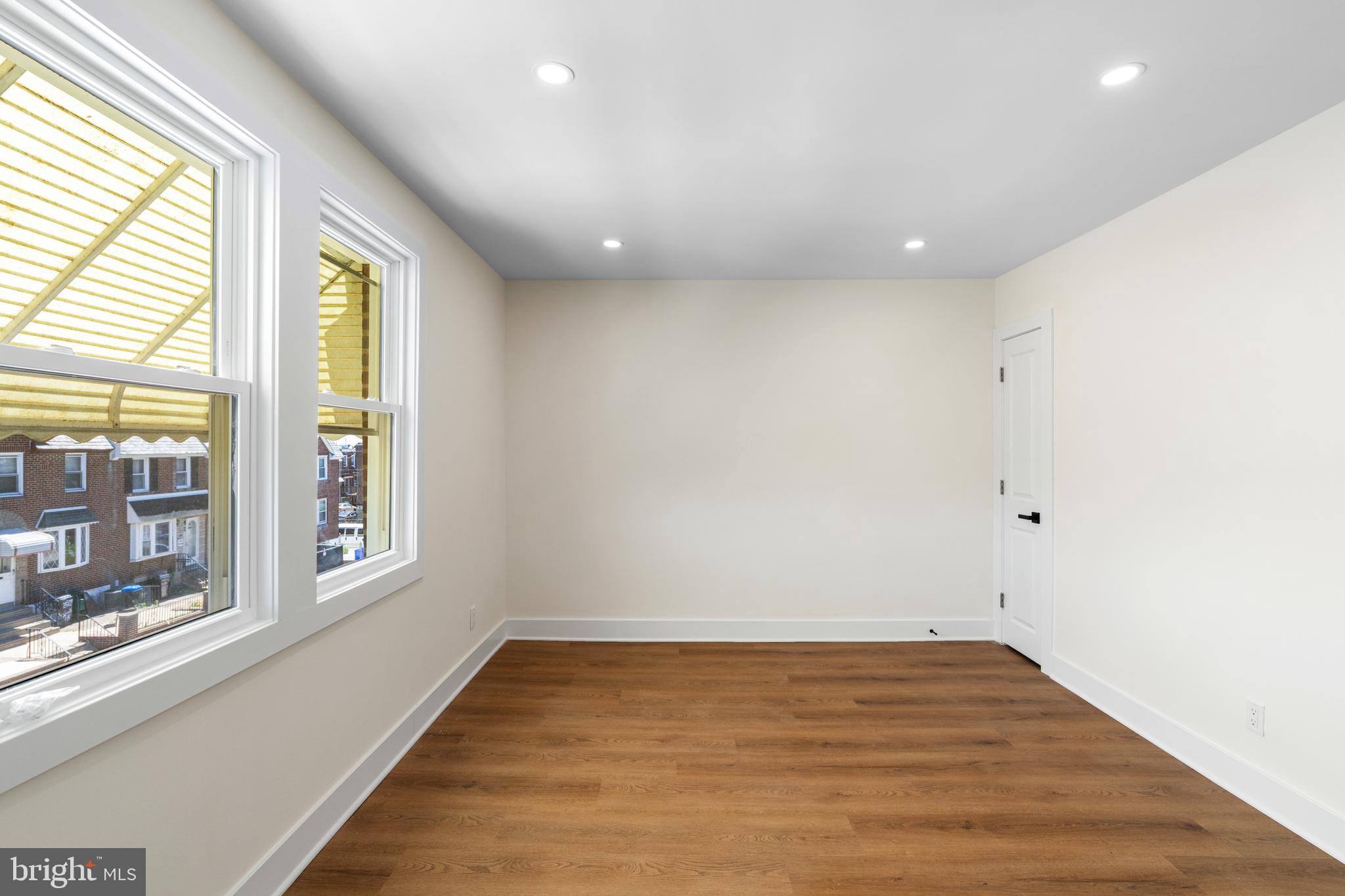 MAYFAIR - Residential