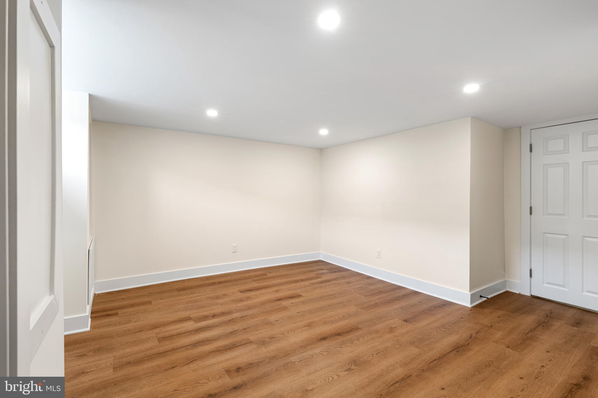 MAYFAIR - Residential