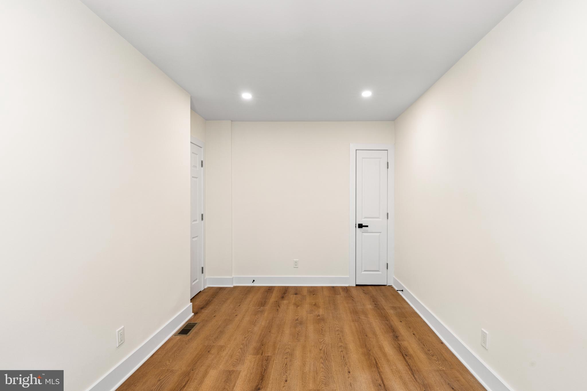 MAYFAIR - Residential