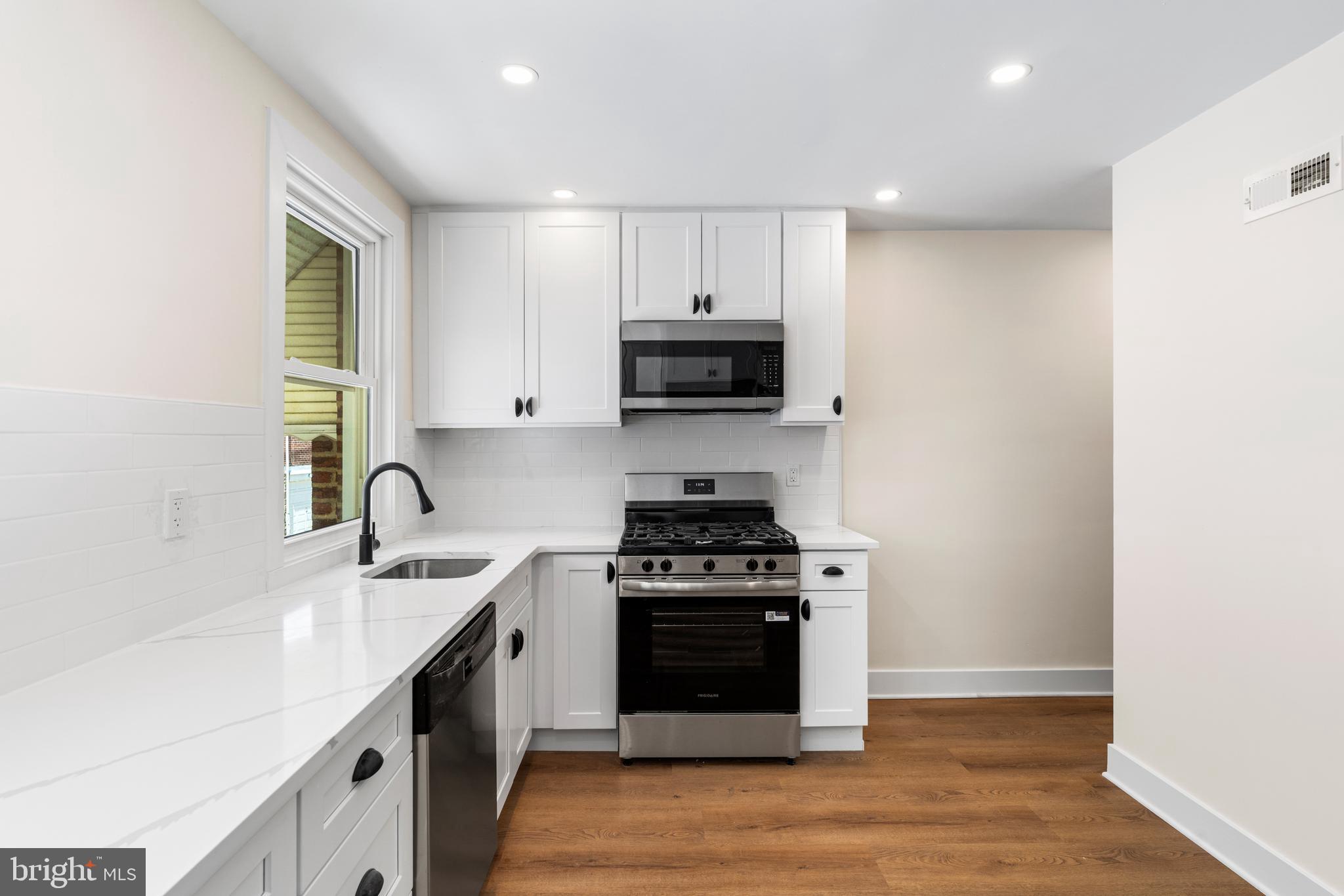 MAYFAIR - Residential