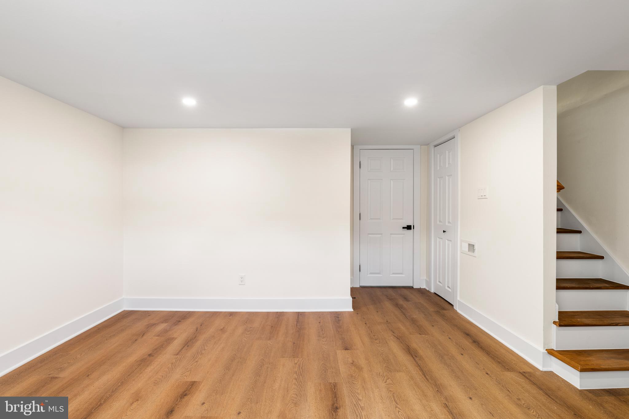 MAYFAIR - Residential