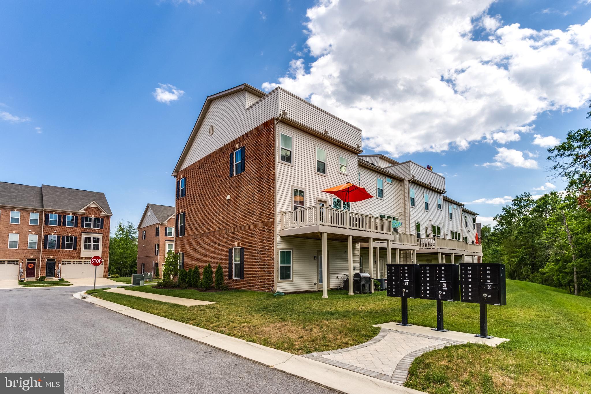 ST CHARLES SUB - Residential Lease
