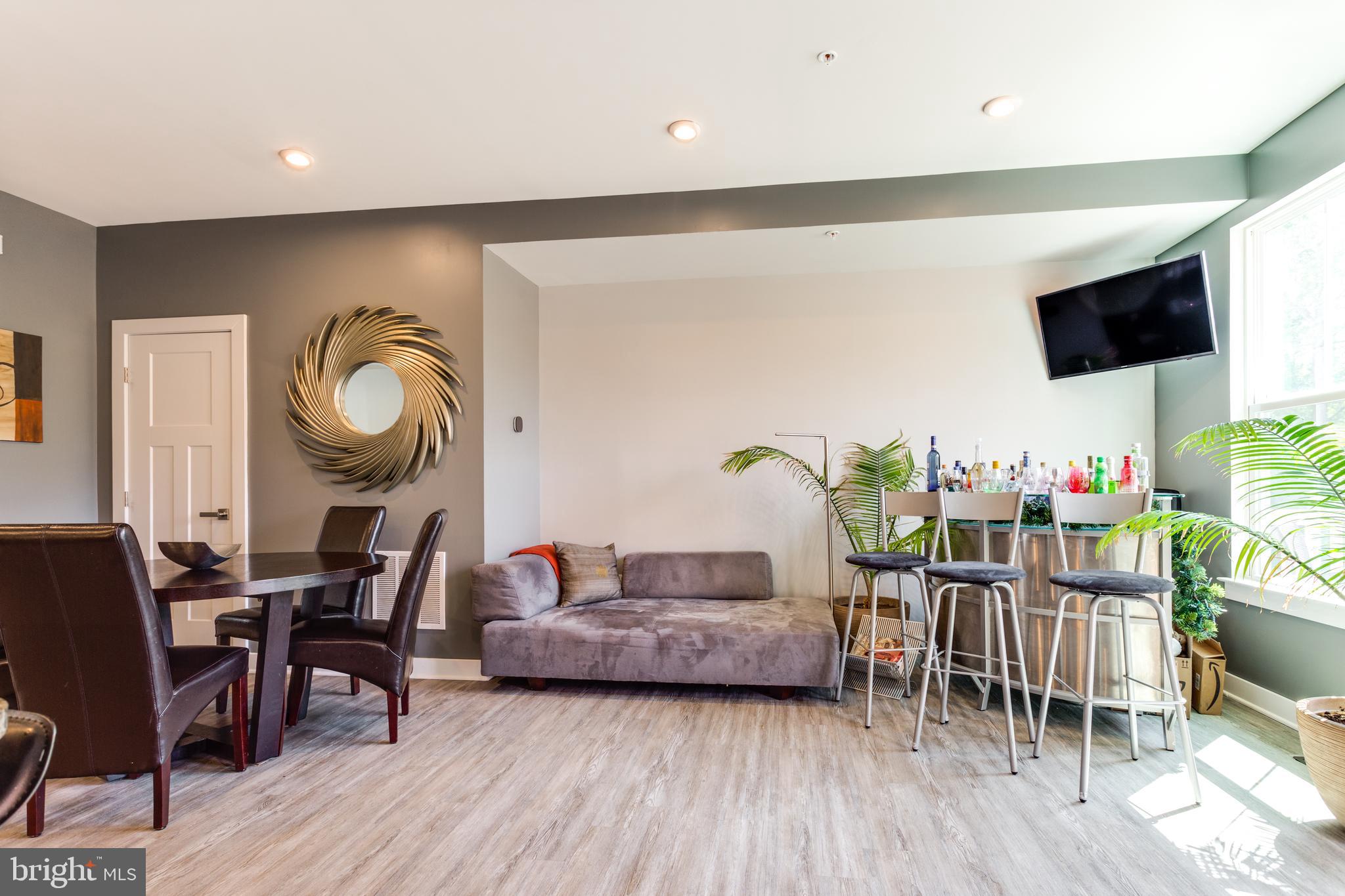ST CHARLES SUB - Residential Lease