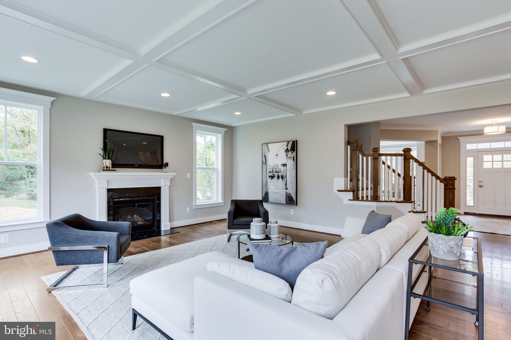 BROYHILL GLEN GARY PARK - Residential